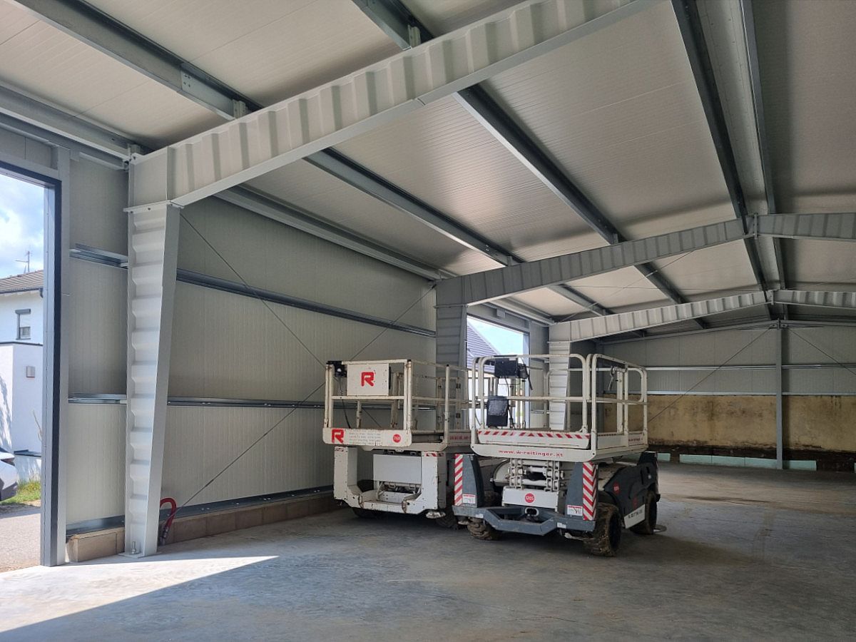 Wärmegedammte Lagerhallen
